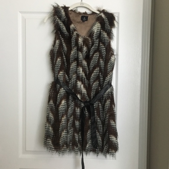 Long faux fur vest - Picture 1 of 6
